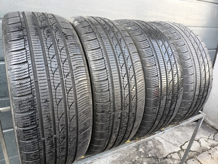 215/55R17 Imperial Ice-Plus S210 Snowdragon 3 opony zima 6,7mm nr7292