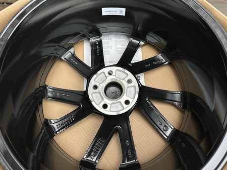 Oryginał felgi 19cali 57A Skoda Karoq Octavia Superb Enyaq 5x112