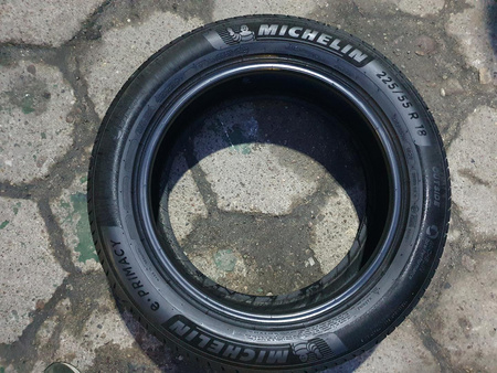 225/55R18 Michelin E Primacy XL para opon lato nr8830