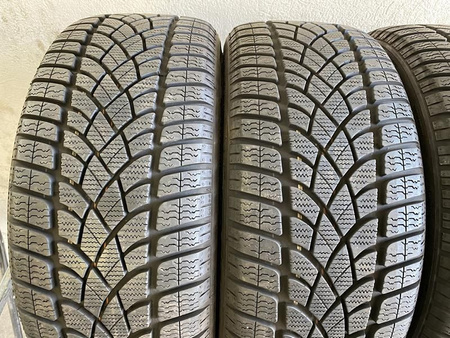 215/40R17 Dunlop SP Winter Sport 3D XL komplet opon zima 7,5mm nr747