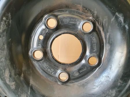 Felga stalowa 15cali VW Passat Variant Rabbit Touran Transporter