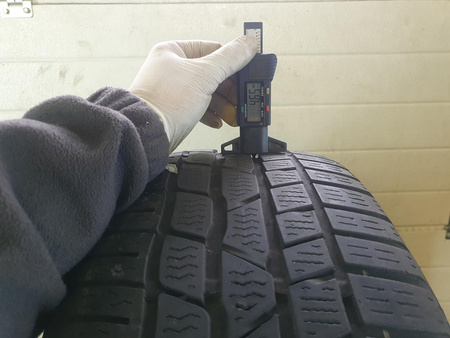 225/60R16 Continental ContiWinterContact pojedynka zima 4,6mm P1660