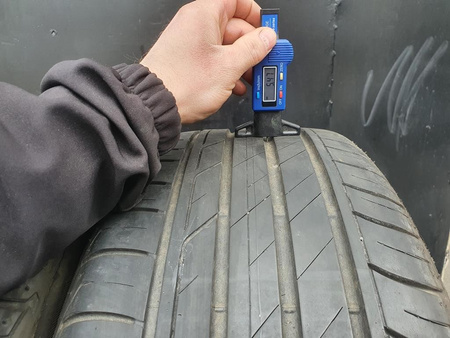 225/55R17 Bridgestone Turanza T001 para opon lato 5,9mm nr7592