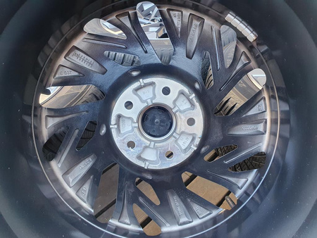 Oryginał koła 235/55R18 Hyundai Tuscon 5x114,3 Kumho całoroczne 6,7mm