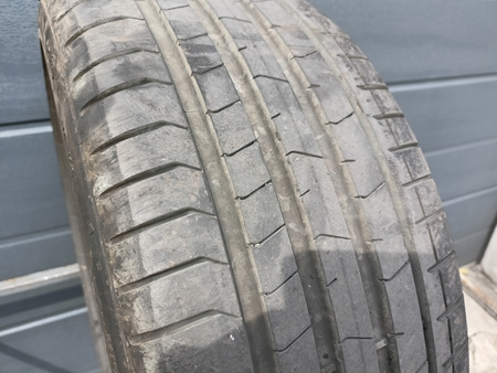 225/40R19 Pirelli P Zero PZ4 XL opona pojedynka lato 7,2mm P945