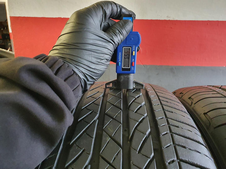 215/60R17 Bridgestone Dueler HP Sport komplet opon lato 6,5mm nr7967