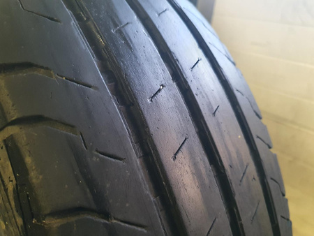 215/75R16C Continental ContiVanContact 100 opona lato 5,5mm P6037
