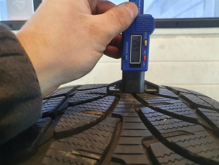 255/55R18 Bridgestone Blizzak LM-80 Evo para opon zima 7,2mm 8316