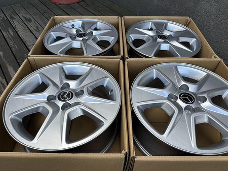 Felgi aluminiowe 15cali Mazda 323 Demio MX-5 2 4x100 ET40
