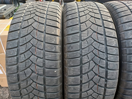 235/60R18 Firestone Destination Winter komplet opon zima 6mm nr8924