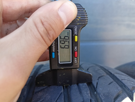 215/65R16 Arivo Premio ARZ1 para opon lato 6,9mm nr6327