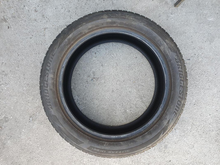 235/50R19 Bridgestone Blizzak LM001 para opon zima 4,9mm nr9533