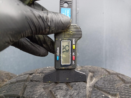 275/55R20 Toyo Observe G3-Ice para opon zima 7,2mm nr2414