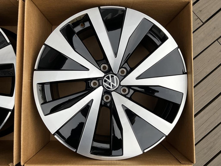 Oryginalne felgi 18cali VW Golf Jetta Caddy Touran Passat 5x112
