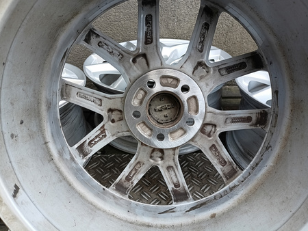 Oryginał felgi 18cali Volvo XC60 XC70 S80 V60 V50 S40 C30 V40