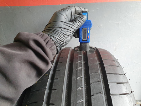 205/40R17 Goodyear Eagle F1 Asymetric 5 para opon lato 7,6mm nr7980