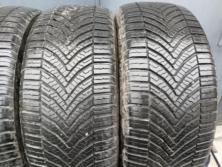 225/45R18 Compasal Crosstop A/S II komplet opon całoroczne 7,4mm 8896