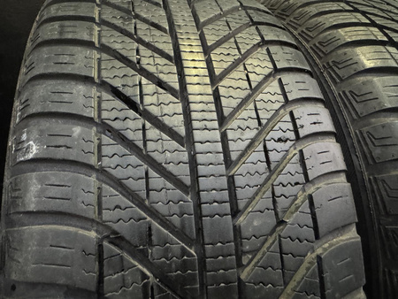 205/55R16 Goodyear Vector 4Seasons para opon całoroczne 7,1mm nr6096