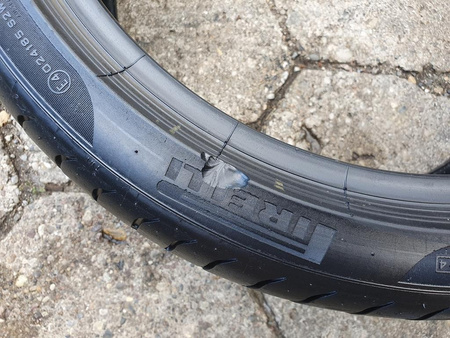 255/35R19 Pirelli P Zero PZ3 RSC para opon lato 6mm nr9331