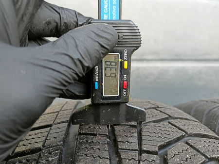 215/60R16 Hankook Winter Icept EVO 2 komplet opon zima 6,3mm nr6379