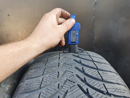 225/50R17 Michelin Alpin A4 para opon zima 5,5mm nr7776