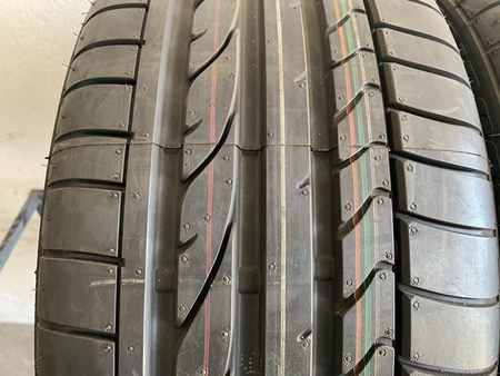 245/40R18 97Y M0 Bridgestone Potenza Re050A para Nowych opon lato