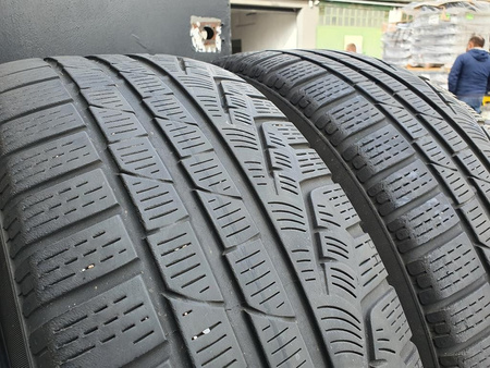235/55R18 Pirelli Sottozero Winter 210 komplet opon zima 6,3mm nr8560