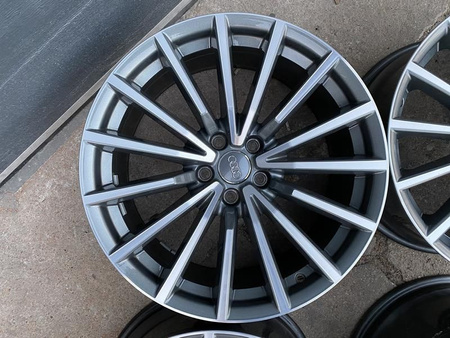 8W0 Oryginalne Felgi Audi A4 B8 B9 A5 19cali 5x112 ET32 nr911