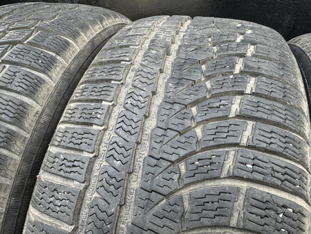 235/50R18 Nokian WR A4 komplet opon zima 6,8mm nr8809