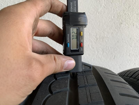 235/50R17 235 Pirelli Sottozero Serie II komplet opon zima 7,6mm 1778