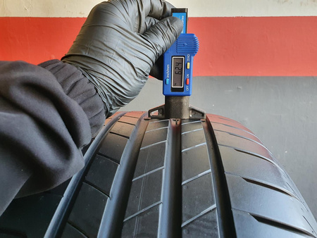 225/50R18 Bridgestone Turanza T005 para opon lato 6,2mm nr8686