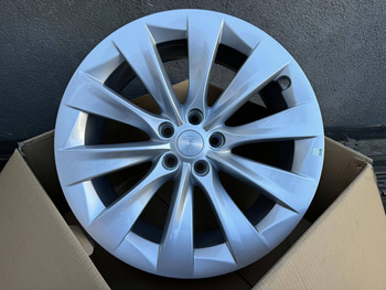 Oryginał felga 20cali Tesla Model X 1027244-00-B ET35