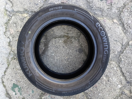 185/60R15 Kumho Ecowing ES01 para opon lato 5,4mm nr5609