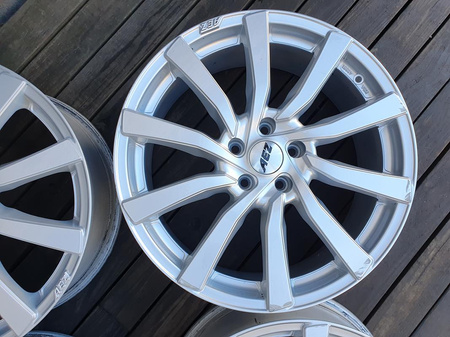 Felgi AEZ 19cali Audi A3 S3 A4 B6 B7 A6 C6 C7 Q5 Q3 5x112