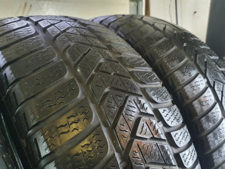 215/60R16 Pirelli Sottozero 3 Winter XL komplet opon zima 4,4mm nr6497