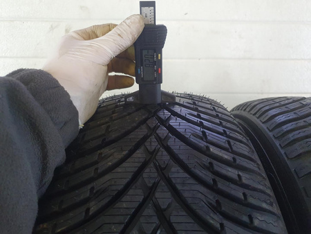 215/60R16 Kleber Krisalp HP3 XL para opon zima 8,2mm nr6458