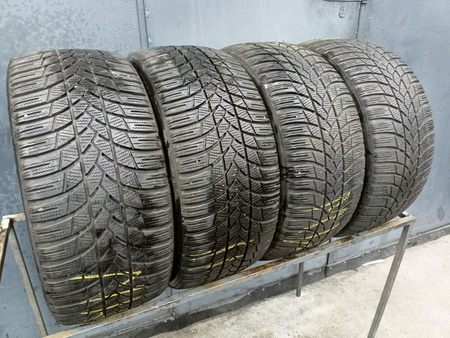 245/40R18 Lassa Snoways 4 XL komplet opon zima 7,4mm nr8982