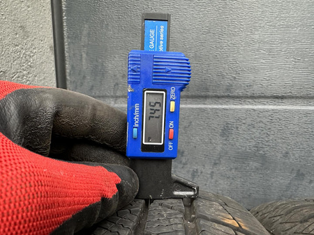 165/70R14 Barum Polaris 5 komplet opon zima 7,4mm nr4094