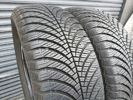 195/65R15 Goodyear Vector 4Seasons XL para opon całoroczne 7,9mm 5620