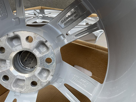 Oryginał felgi 19cali Audi 8V0 A3 S3 A4 B6 A6 C6 Q2 Q3 5x112