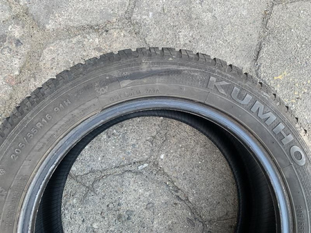 205/55R16 Kumho I'Zen KW23 komplet opon zima 7,2mm nr646
