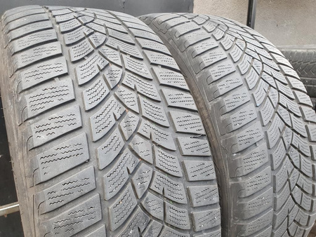 205/50R17 Goodyear UltraGrip Performance XL para opon zima 4,4mm 7744