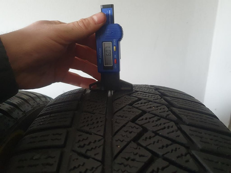 225/55R17 Continental WinterContact komplet opon zima 7,4mm nr7574