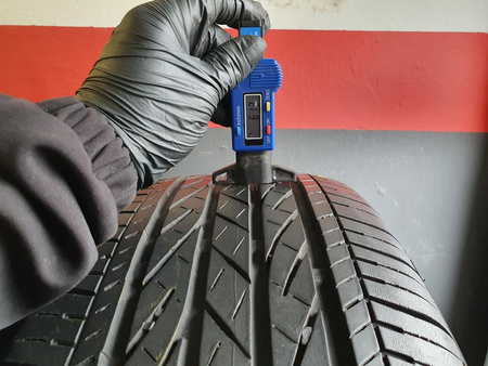 215/60R17 Bridgestone Dueler HP Sport komplet opon lato 6,5mm nr7967