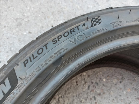 255/40R19 Michelin Pilot Sport 4 opona pojedynka lato nowa P981