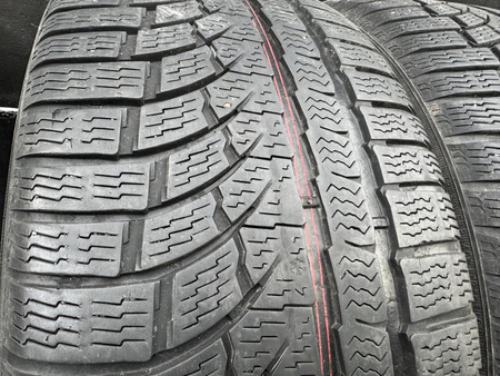 225/45R19 Nokian WR A4 para opon zima 6,5mm nr9502