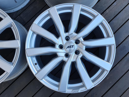 Felgi 20cali AEZ Ford Explorer Mustang Infinity Tesla Lexus