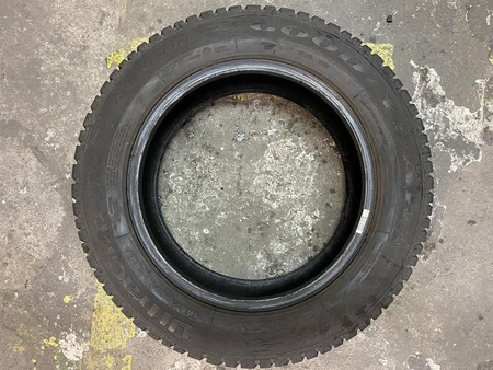 185/65R15 Goodyear Ultragrip 7+ para opon zima 5,6mm nr509