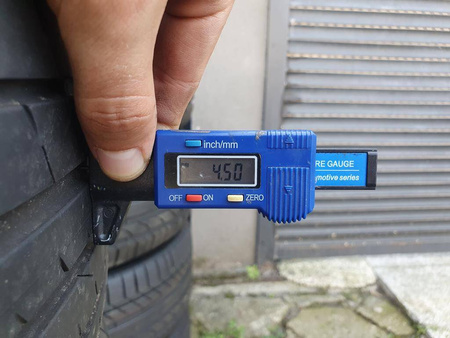 Oryginał koła 215/55R17 Hyundai Kona i45 5x114,3 Nexen lato 6,7mm