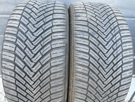 225/40R18 Continental AllSeasonContact para opon całoroczne 6,7mm 8761